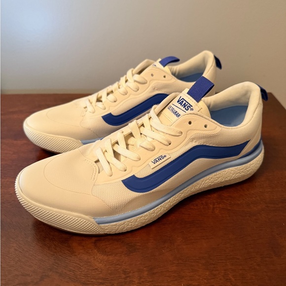 Vans Shoes - Vans Blue and White UltraRange Size 9